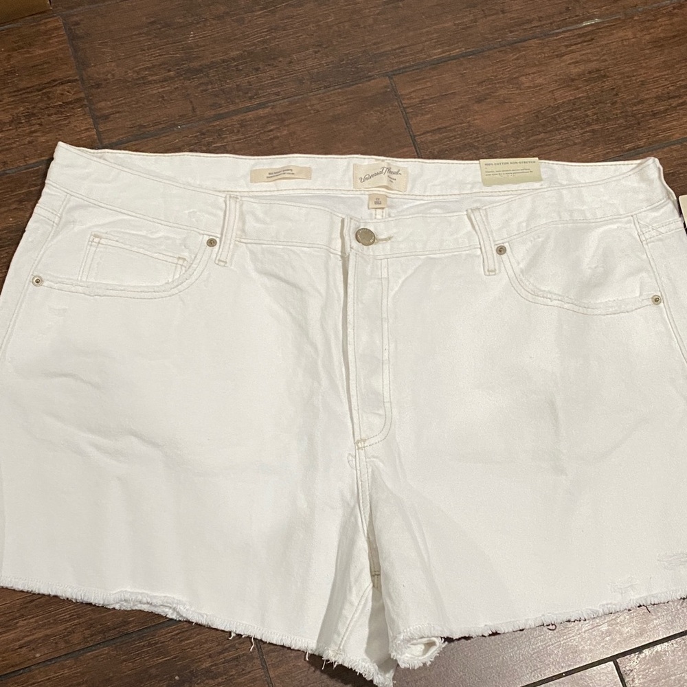Universal Thread White High-Rise Denim Cutoff Shorts